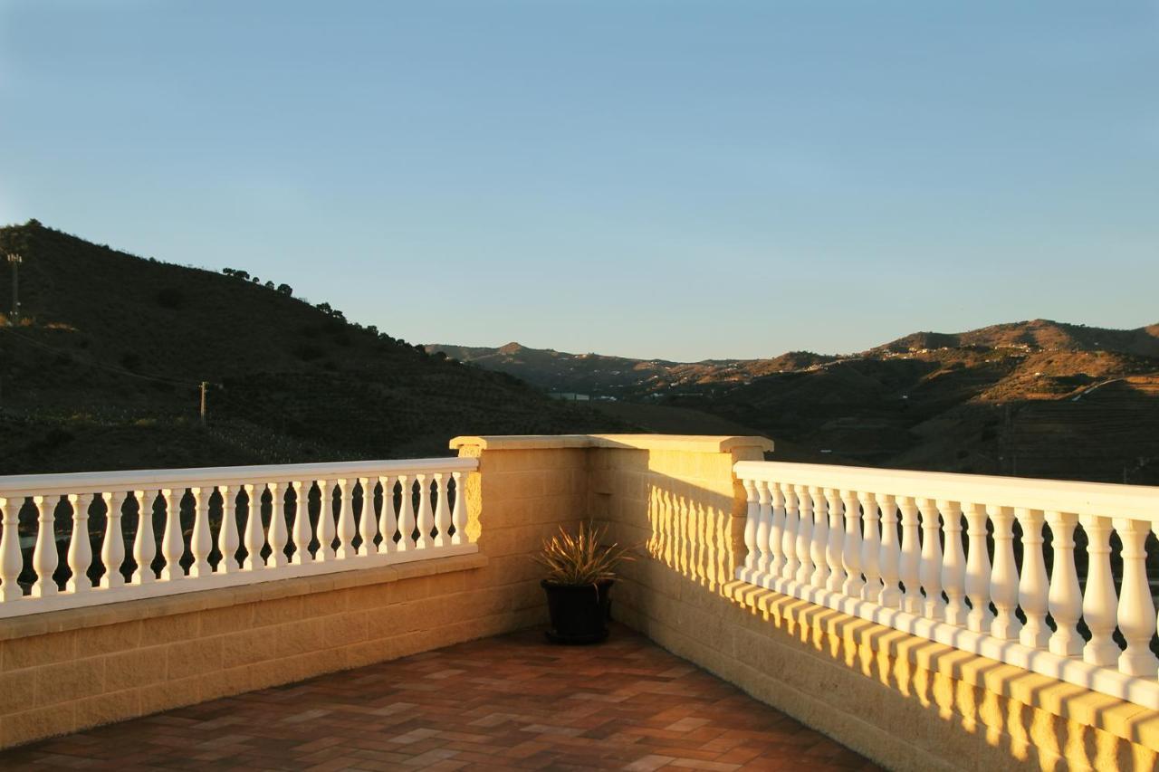 Villa El Palomar Azul With Pool And Sea View Benajarafe Kültér fotó